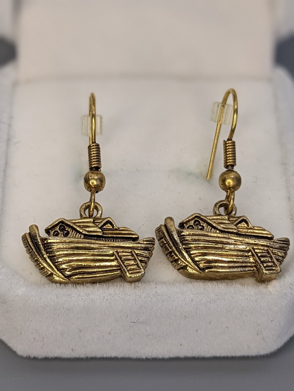 Gold Tone Noahs Ark Charm Earrings Novelty Cute Animal Theme Jewelry